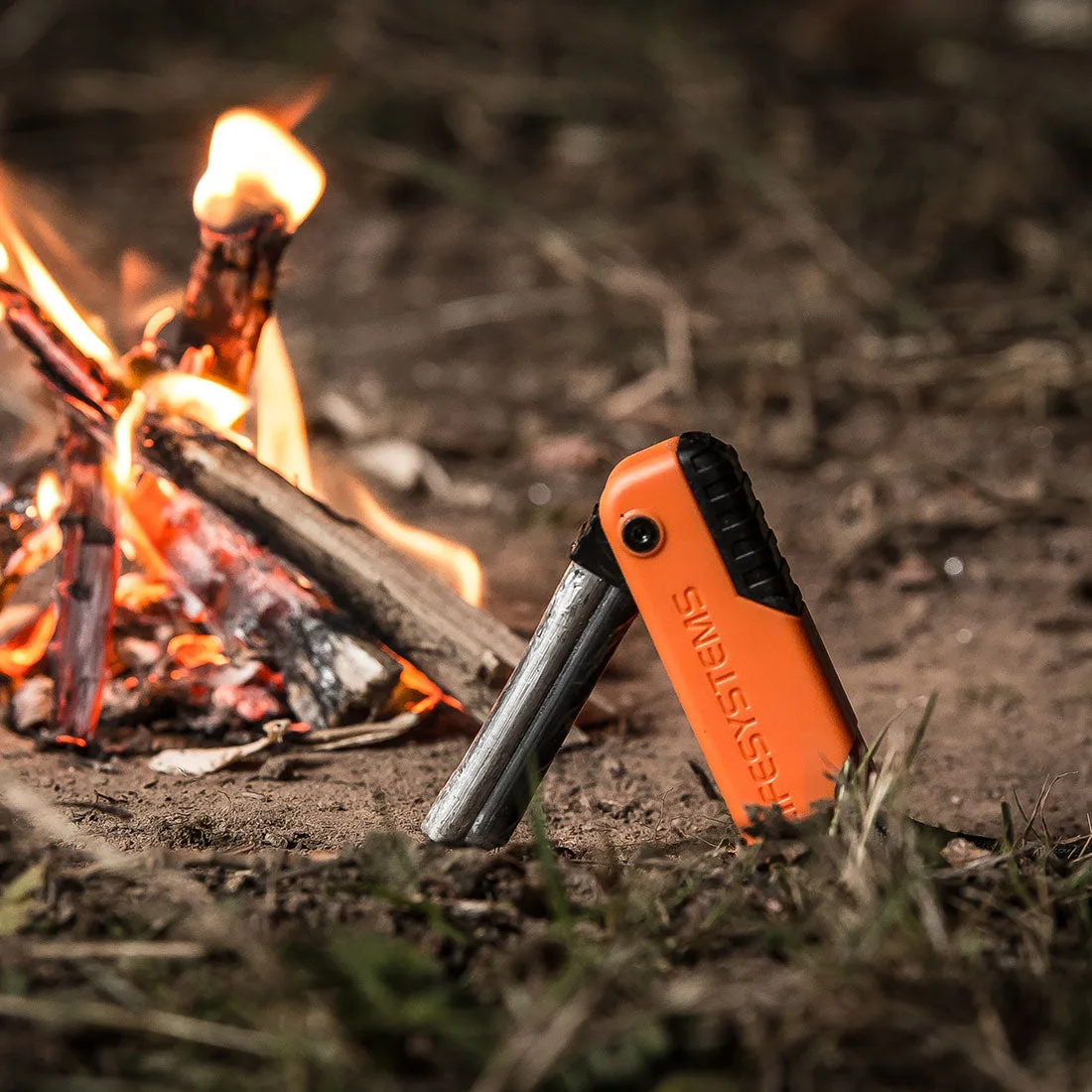 Lifesystems Dual Action Fire Starter — Ferrocerium & Magnesium Rod — view 2